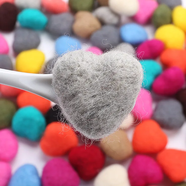 Felt in love. Felt in love. Войлочки это. Купить сердце из войлока. Шерстяное сердце.