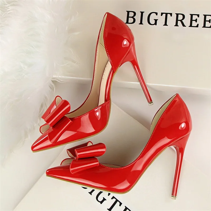 

2017 spring and summer new high heels fine with shallow mouth pointed sexy side hollow patent leather bow female shoes