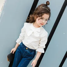 Новые весенние блузки для девочек модная повседневная рубашка для девочек Корейский белый лук Рубашки для мальчиков Топы корректирующие чистый белый прилив 2-7 лет