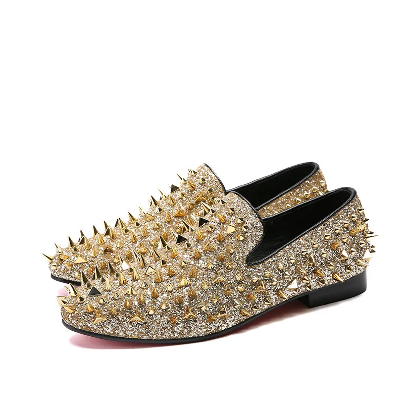 Svonces Shiny Gold Spiked Rivets Loafers Men Casual Shoes Red