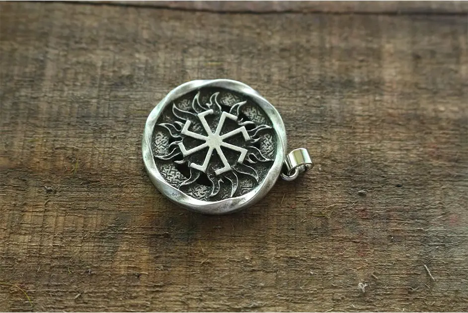 lanseis 1pcs Kolovrat pendant -Slavic symbol of the sun.Ancient slavic talisman charm sun Wheel men necklace 3