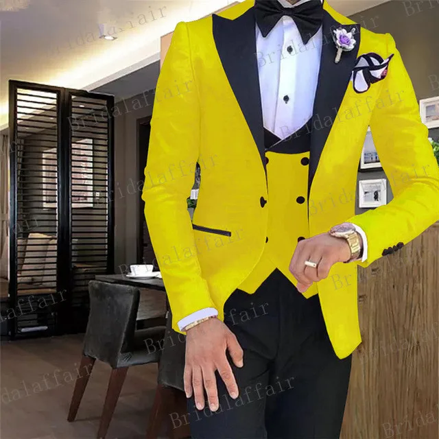 

Gwenhwyfar Tide Men Colorful Fashion Wedding Suits Plus Size Yellow Pink Green Blue Purple Suits Jacket Pants Vest 3Pcs Tuxedos