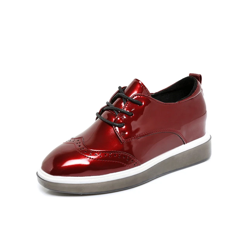 

2017 new Women Platform Oxfords Brogue Flats Shoes Patent Leather Lace Up round Toe Super Luxury Brand Red Black Creepers