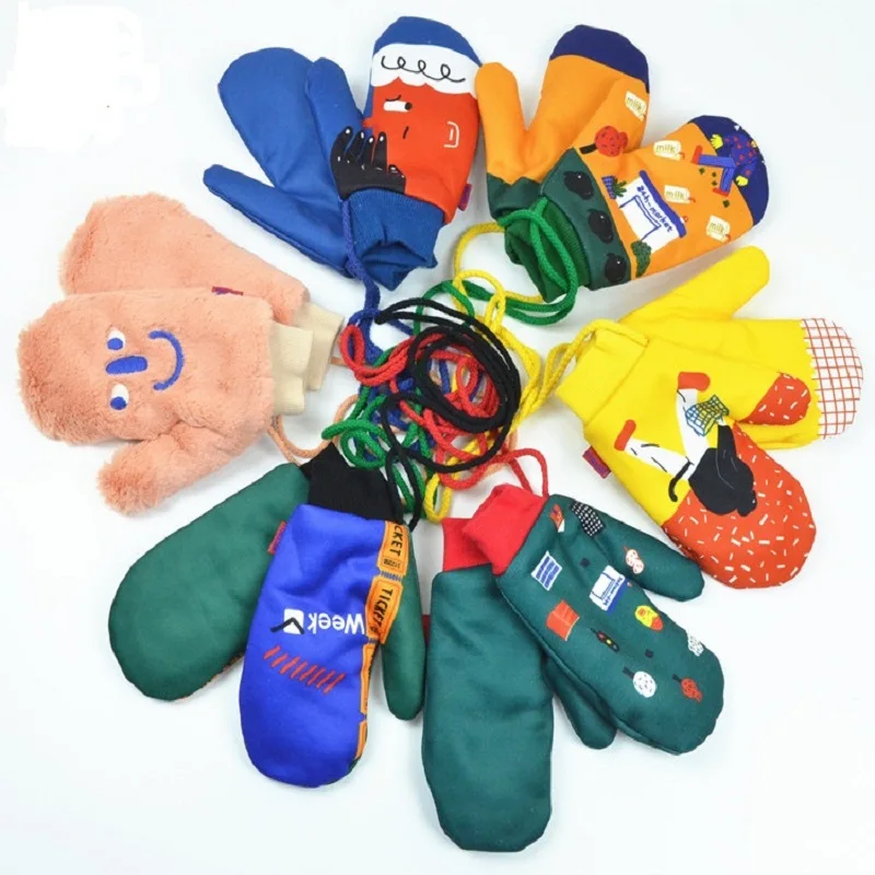 Harajuku Girls' Wrist Gloves Winter Warm Thicken Velvet Warm Lady Mittens Women Gloves Preppy Style Lanyard Wrist Cute