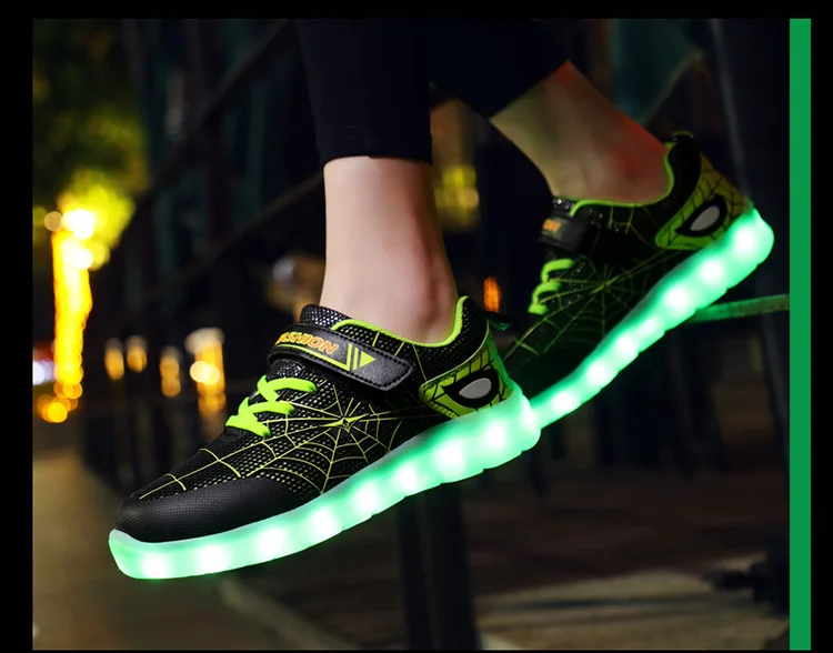 Светодиодная светящаяся детская обувь «Человек-паук» для мальчиков и девочек, светящиеся Детские кроссовки с сеткой, спортивная обувь для мальчиков и девочек со светодиодной подсветкой