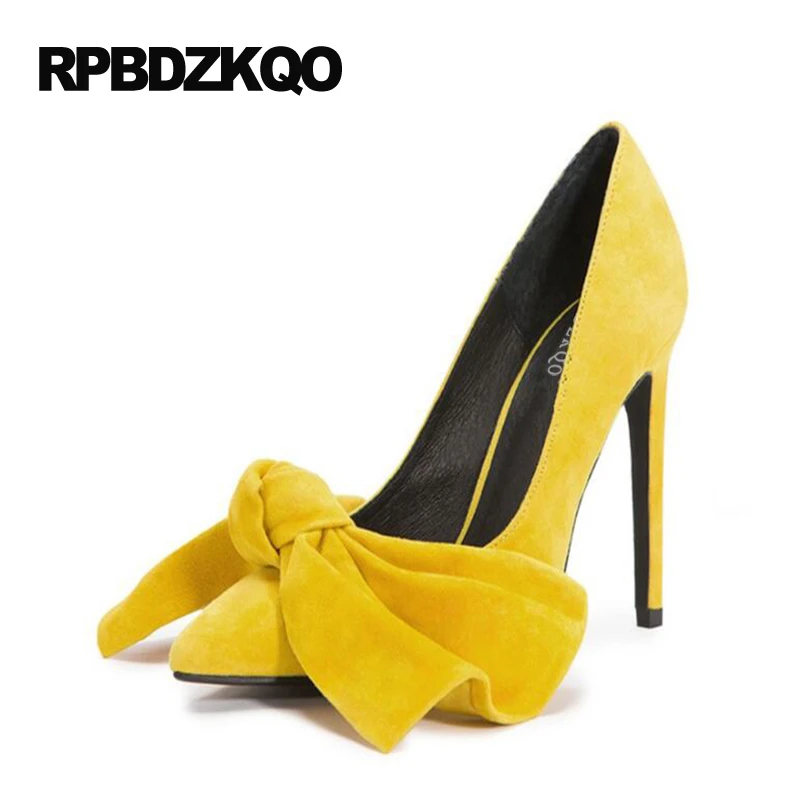 yellow pumps size 10