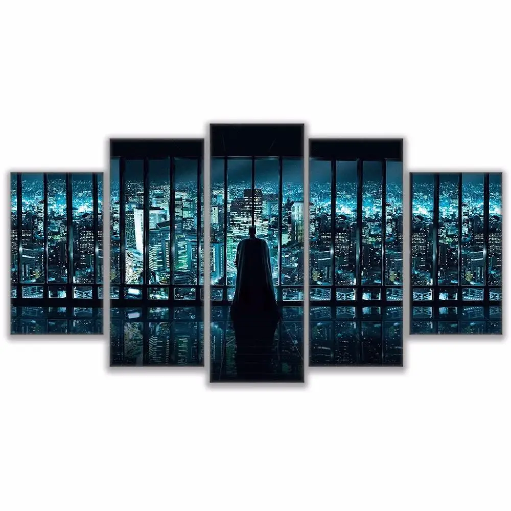 BATMAN AND GOTHAM CITY-1