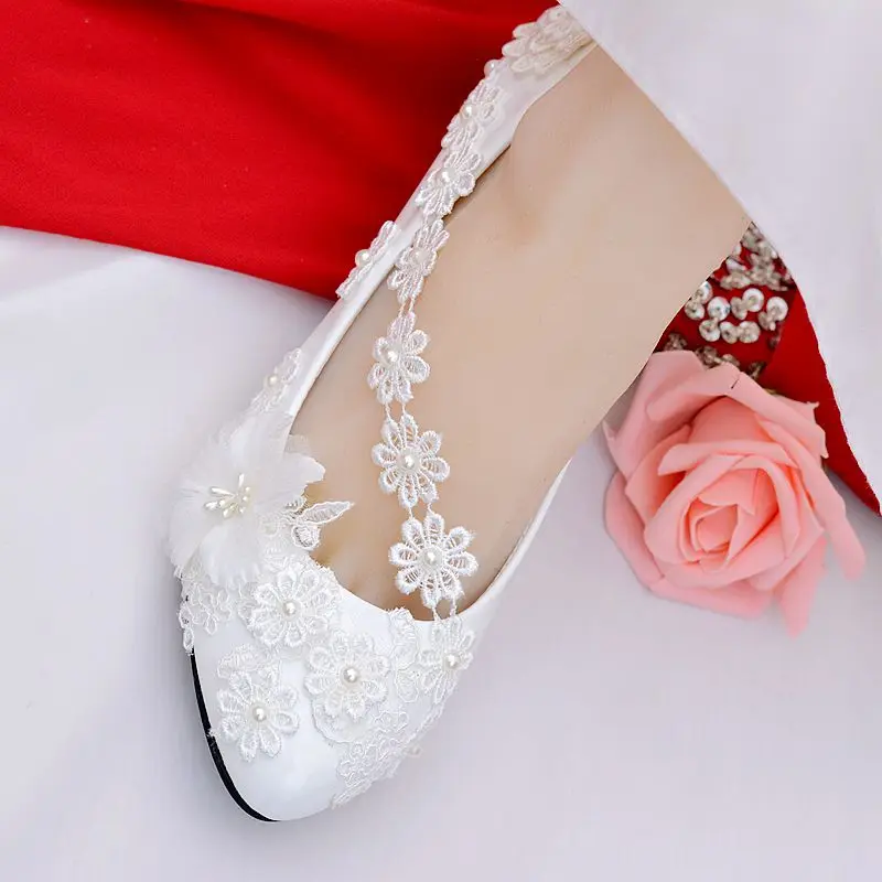 

Chic White Shoes Pumps Woman Low Heel Big Size Slip On Brides Shoes Slip On Wedding Party Shoes Lace Appliques Beads Cheap