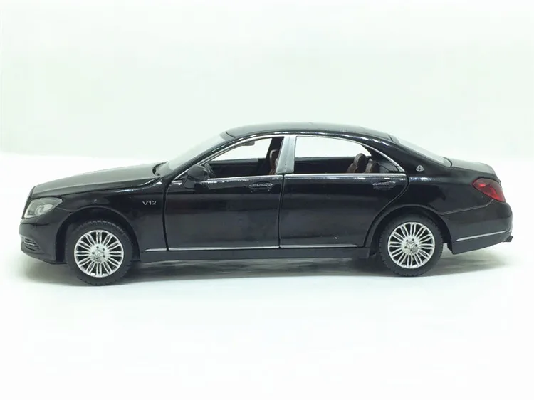 1/32 Maybach S600 литая под давлением металлическая модель автомобиля, игрушечный имитирующий автомобиль, светильник с музыкой, 6 дверей, можно открыть, подарки для детей