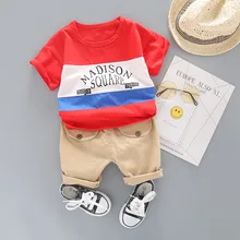 Футболка с надписью для маленьких мальчиков; комплект одежды; Модный брендовый летний костюм с короткими рукавами для мальчиков; Одежда для мальчиков в стиле пэчворк; Детский комплект