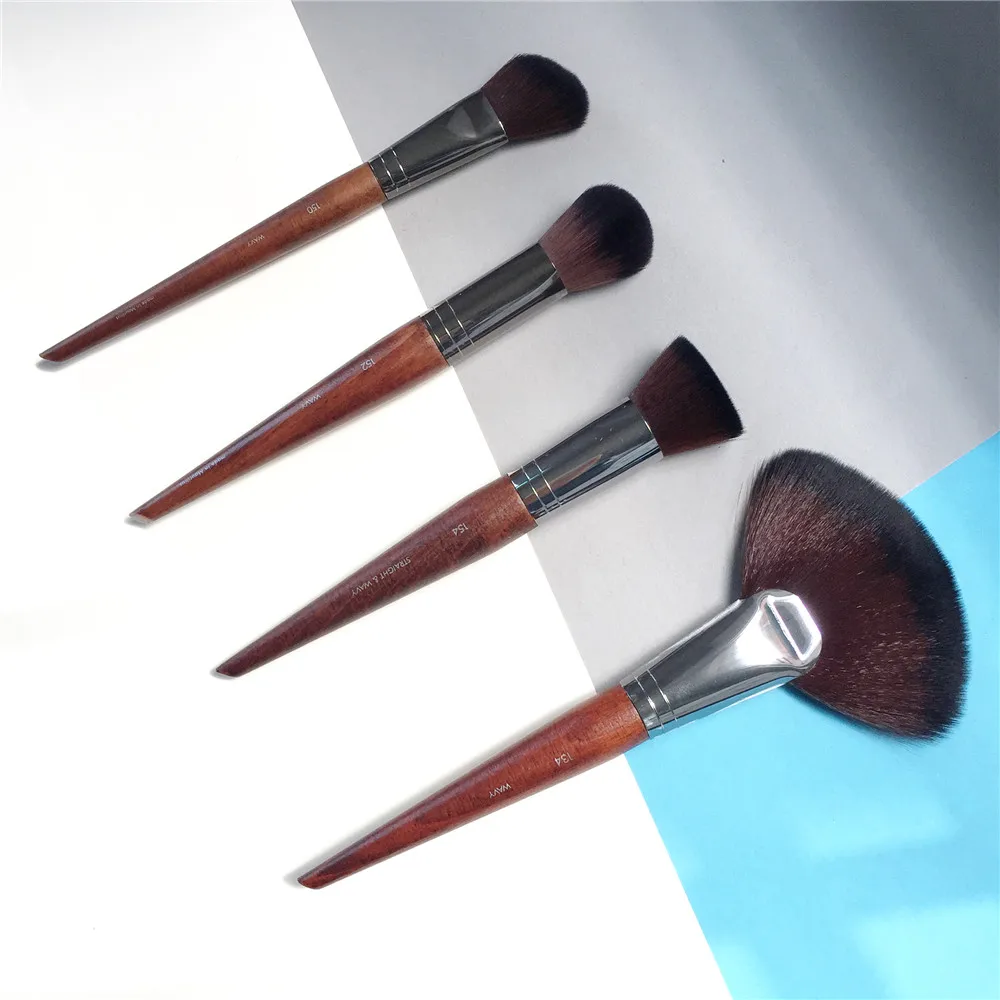 

POWDER FAN BRUSH LARGE 134 PRECISION BLUSH BRUSH 150 HIGHLIGHTER BRUSH 152 buffer blush brush 154 - Beauty Makeup Blender Tool