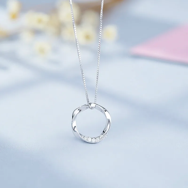 

925 Sterling Silver Woman Necklace Silver 1.7cm Round Circle Charm Pendant Necklace Zircon Rhinstone Choker Necklace
