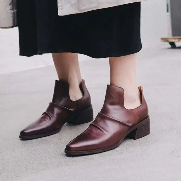 

Occident Concise Chelsea Women Boots Pointed Toe Slip On Ladies Shoes Chic Fretwork Punk Stylish Botas Mujer Pleated Leather