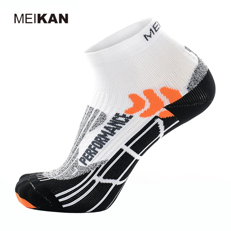 Prix pour MEIKAN Hommes de Professionnel Marathon Sport Chaussettes de Course Coolmax Respirant Portable Gauche Et Droit Pied Conception Haute Élasticité Prix pour MEIKAN Hommes de Professionnel Marathon Sport Chaussettes de Course Coolmax Respirant Portable Gauche Et Droit Pied Conception Haute Élasticité