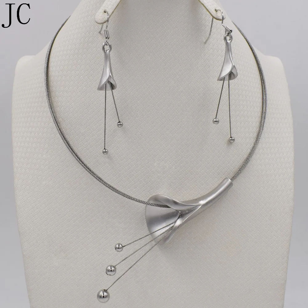 

New High Quality set Dubai African jewelry sets dubai gold color Fashion Wedding Bridal Costume necklace earrings for women