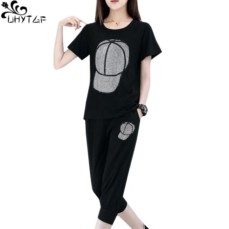 thin tracksuit