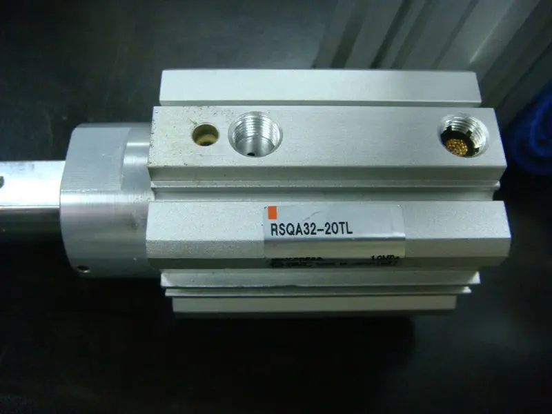 

[SA] SMC original second-hand cylinder RSQA32-20TL good color features intact spot! Material object --2pcs/lot