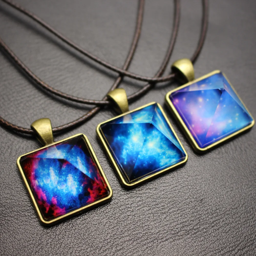 

2019 Charm Crystal Glow In The Dark Necklace Pyramid Pendant Space Star Triangle Geometric Luminous Necklace for Women Men Gift