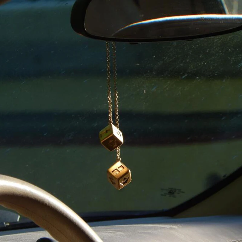 Movie Jewelry Ornament HANRESHE Last Jedi Dice Han Solo Lucky Prop Smugglers Dice Star Movie Jewelry Car Rearview Mirror Ornament