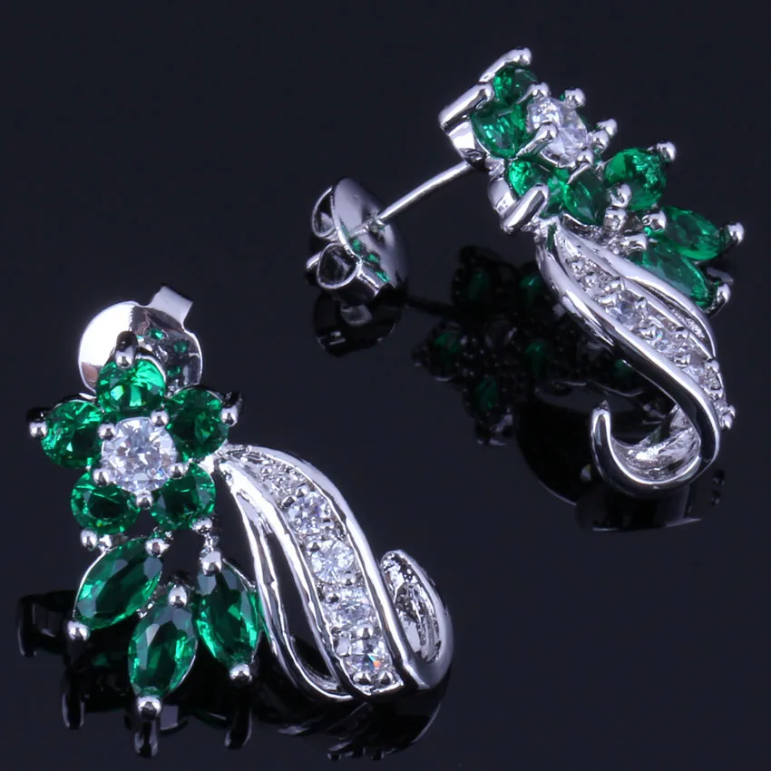 Meraviglioso Fiore Verde Cubic Zirconia Cz Bianco Argento Placcato Orecchini Con Perno V0854