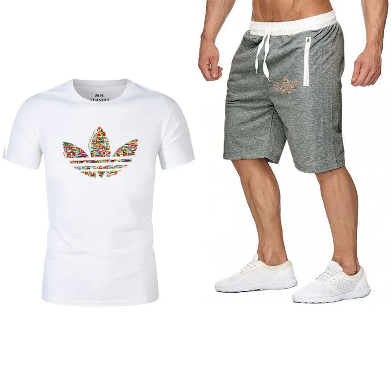 Качество Для мужчин наборы футболки + Брендовые мужские шорты одежда два Костюм из нескольких предметов спортивный костюм модная