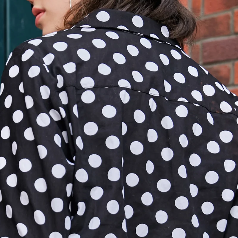 UNIFREEWomen's simple lapel dot single breasted long-sleeve casual shirt for autumn 2018 UH183D177 Blouses