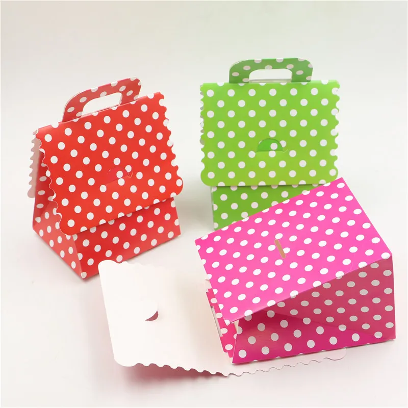 11-13cm-cute-polka-dot-candy-box-with-handle-kids-birthday-party-paper-return-gift-loot (1)