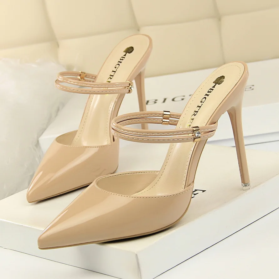 

2019 Women's High Heel Slippers Leather Fashion Thin Heels Shoes Ladies Luxury Crystal Women High-heeled Mules Summer Sandals