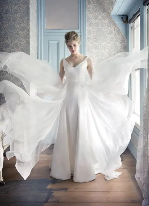 

$10 off per $100 order A-127 New Arrival V-neck Zipper Floor Length Slim Beach Wedding Dress 2012
