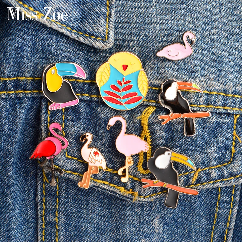 

Cartoon Birdie Toucan flamingo swan Enamel pin Brooch Bird Denim Jacket Lapel Pin Coat badge Fashion Jewelry for kids women
