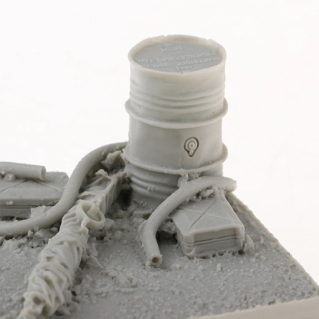 1/35 Resin Model Kit Unpainted Oil Tank for War Game WWII Scenery Building