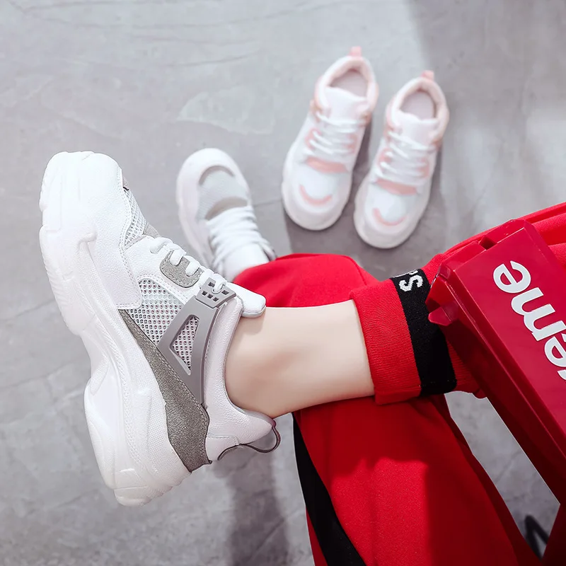 

Fashion Women's Sports Shoes In Spring and Summer of 2019