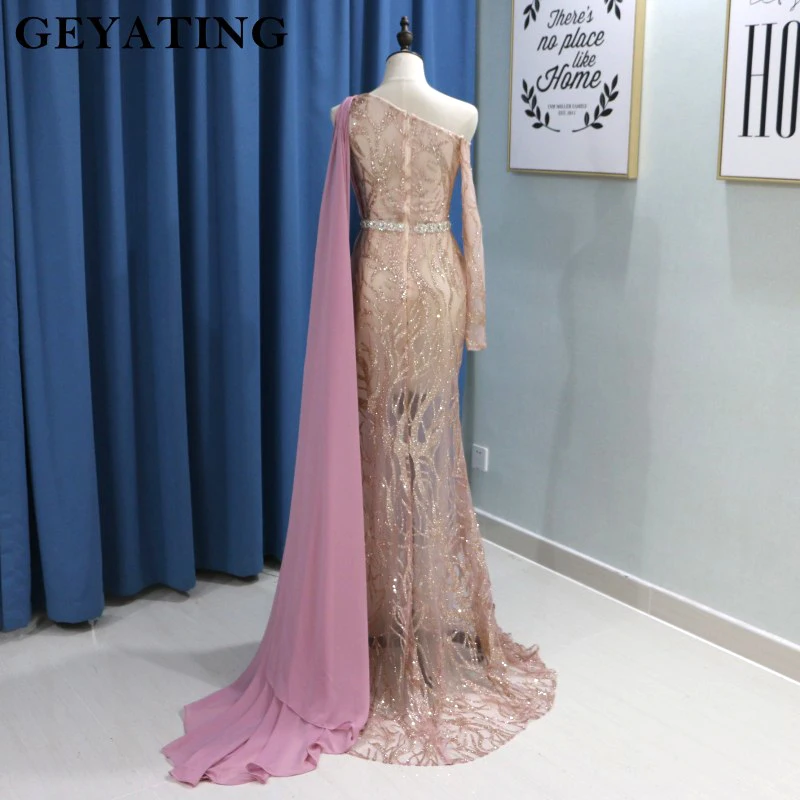 Арабское вечернее платье Дубаи с длинным рукавом накидка на одно плечо Розовое