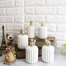 Dustproof With Lid Animal Cotton Swab Ceramic Jar Glass Containers White Desktop Jewelry Storage Tank Home Decoration Storage