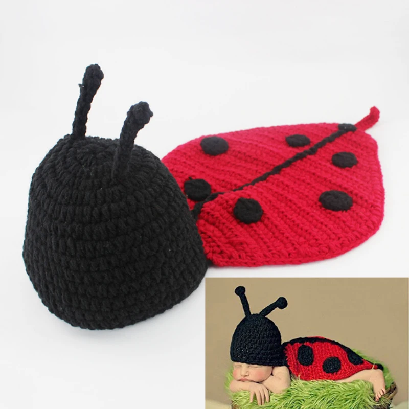 

Knitted Baby Photography Props Costume Newborn Infant Crochet Ladybug Hat and Cover Set Handmade Animal Beanie with Cape