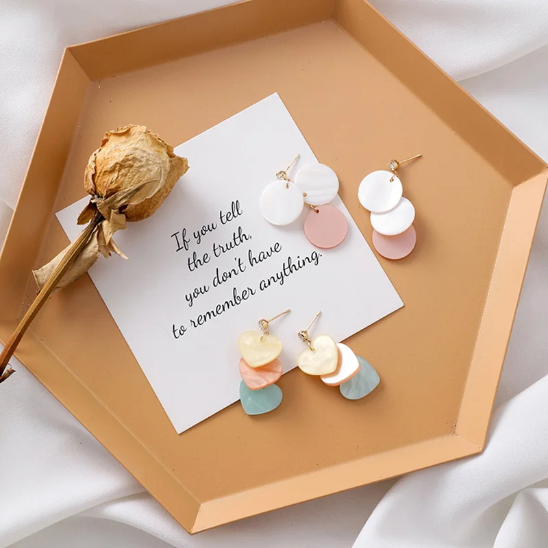 

Lady Candy Color Acrylic Round Heart Sequins Dangle Earrings 2019 For Women Korean Fashion Sweet Girls Jewelry Gift Drop Earring