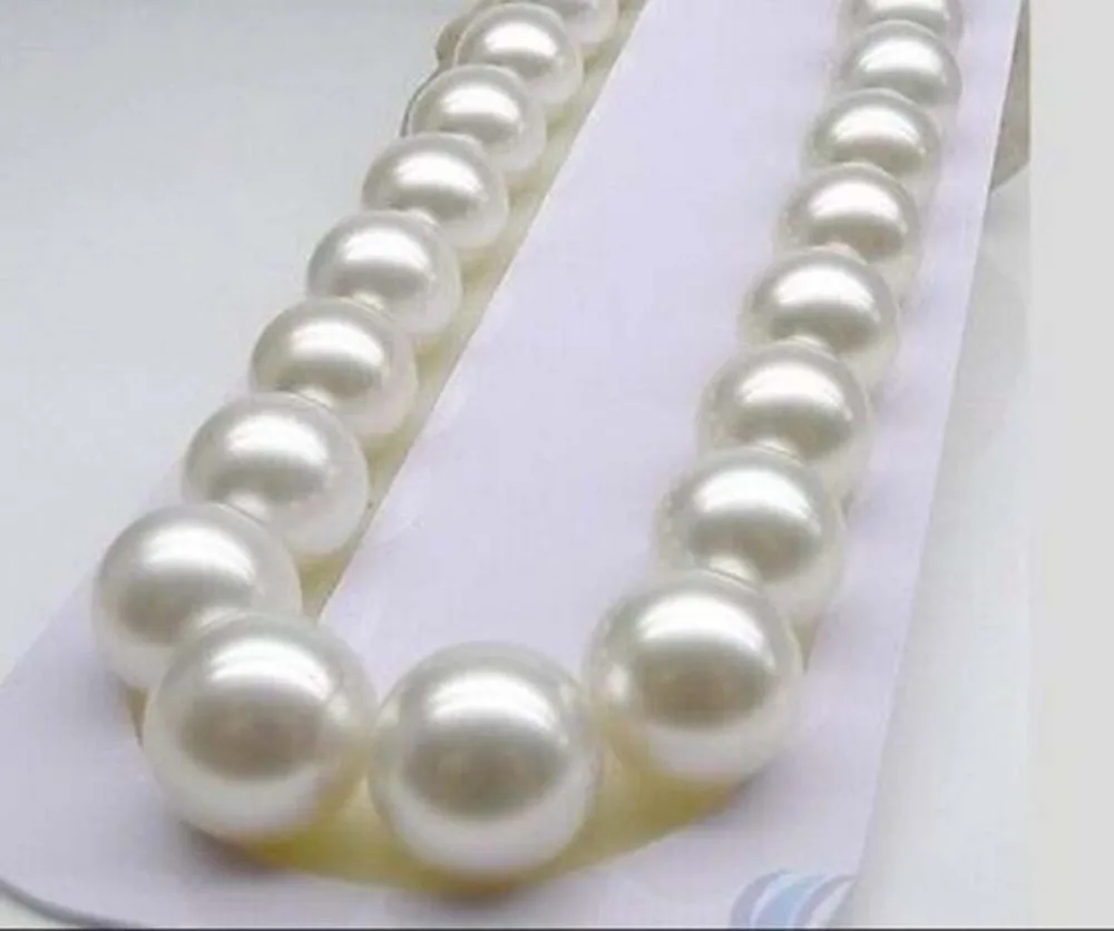 

P6812 - 18" 11-12mm natural white round freshwater pearl necklace - 925 silver
