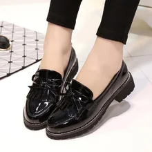 Популярная классическая модная обувь; женские повседневные Черные Туфли-оксфорды с острым носком; женская обувь на плоской подошве; удобная женская обувь без застежки; Размеры 35-40