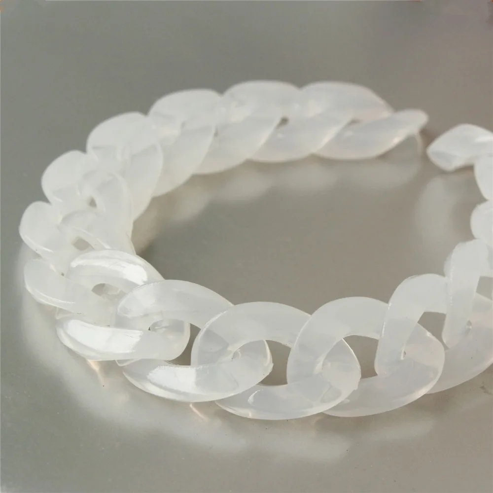 

57pcs Matte Frosted Acrylic Curb Chain Links, Translucent Plastic Curb Chain Links, Open Link per Link Size 30mmx20mm