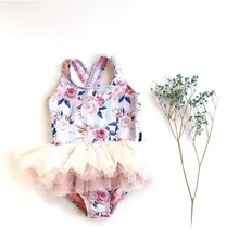 Ins/цельнокроеные кружевные Купальники-пачки для маленьких девочек, детские летние полосатые купальники с открытой спиной и цветочным принтом для девочек,, пляжная одежда