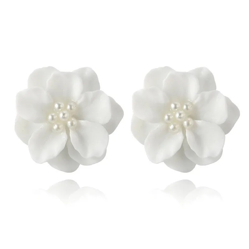 

Korean Lovely white Flower Pearl Pendant Circle Stud Earrings Fashion Design beautiful Special Accessories expender Dropship