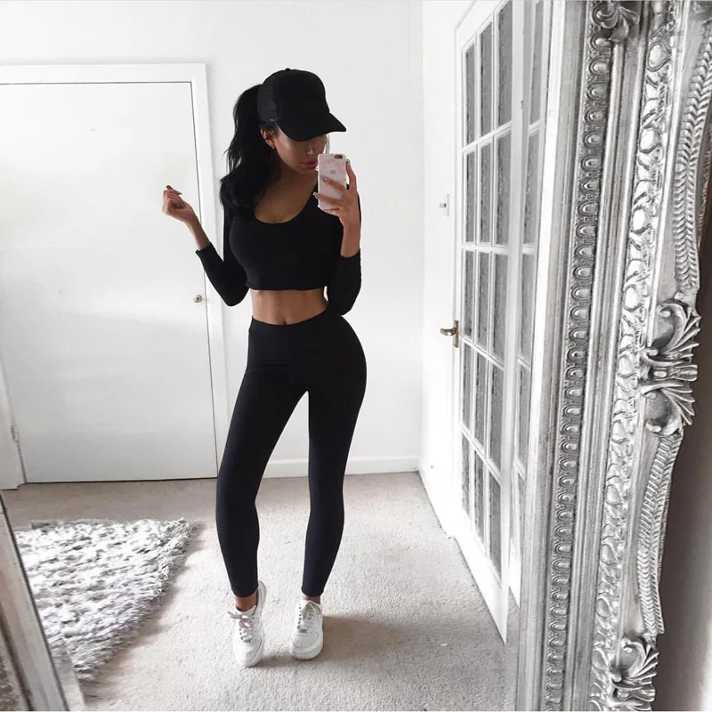 crop top with leggings outfit