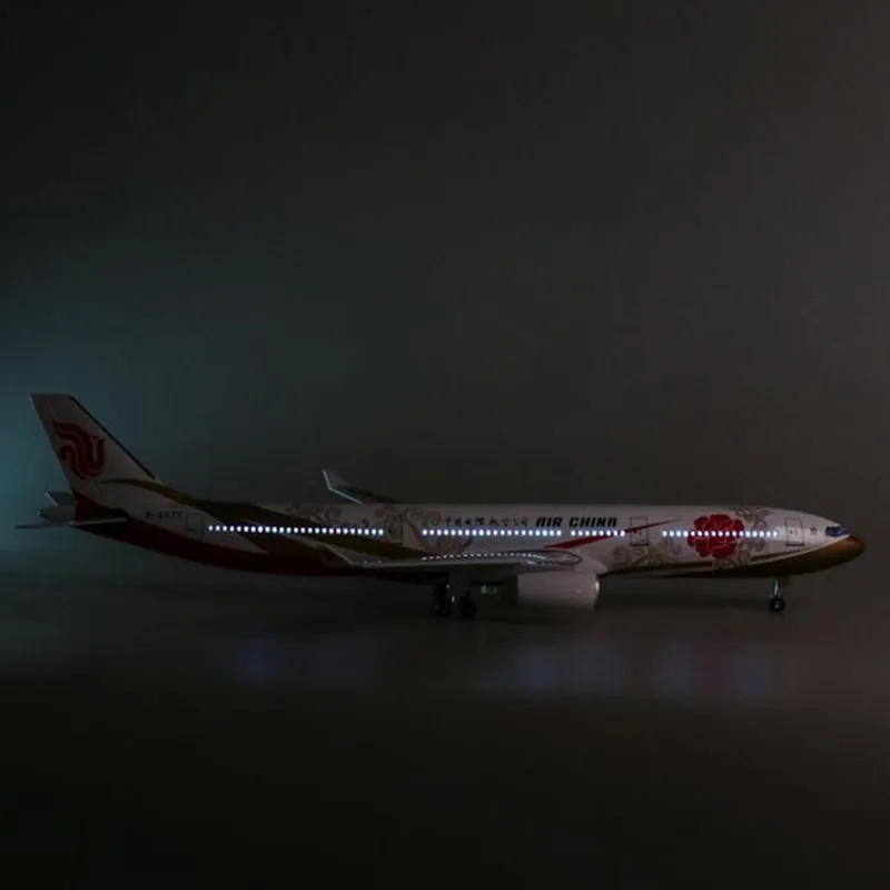 47 см 1:135 масштаб Airbus A330 модель AIR China Airway W базовое колесо огни Смола самолет коллекция детская Подарочная игрушка