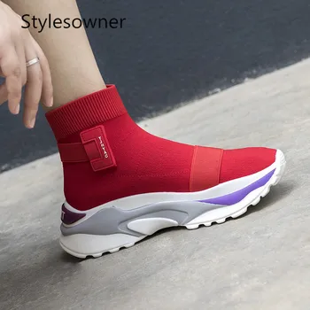 

Stylesowner 2018 Autumn Winter Warm Knitting Flat Woman Sneakers Black and Red Solid Color Thick Bottom Flat Slip-on Sneakers