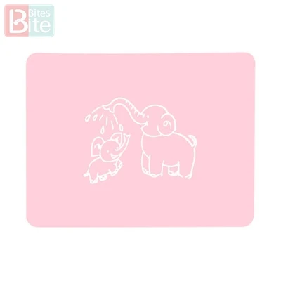 Pink and White Укусы 1 шт. водонепроницаемые детские нагрудники Силиконовая для кормления малышей тарелка детская тарелка коврик BPA бесплатно детская посуда с рисунком коврик силиконовый Слюнявчик - Цвет: Pink and White