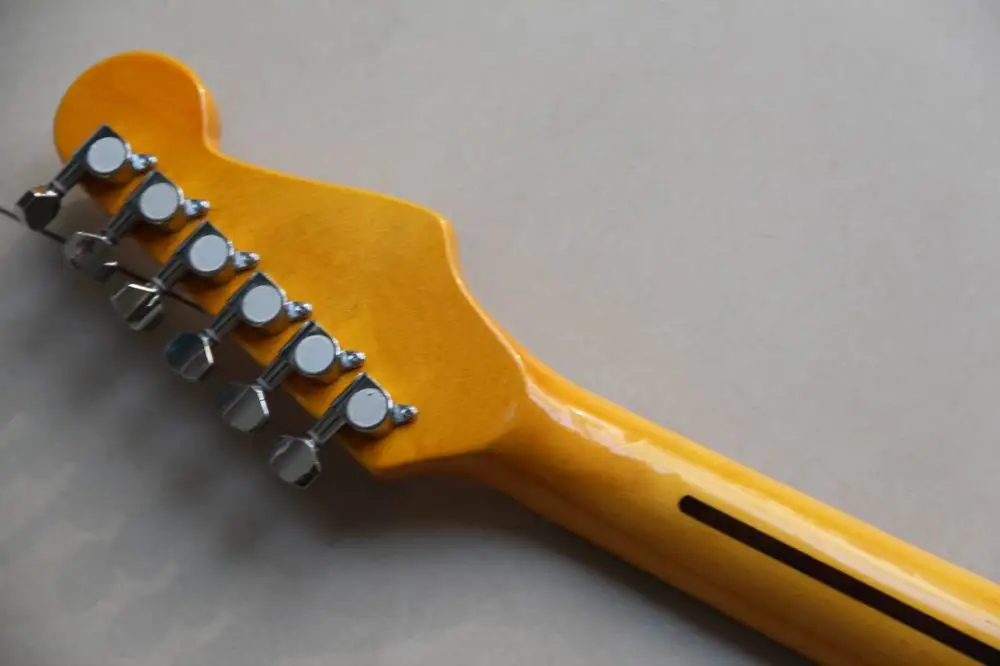 Wholesale Left Handed STR Electric Guitar 3Pickups Aged Headstock In Silver 130116