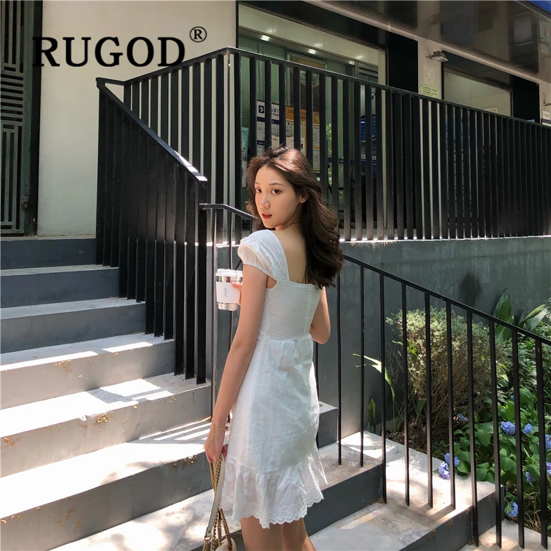 Женское ажурное платье RUGOD белое кружевное мини на шнуровке с пышными рукавами в