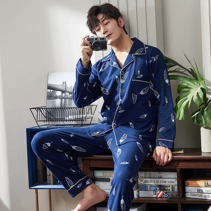 Новая мода Для мужчин пижамы Демисезонный отложной воротник пижамы 2 из двух предметов хлопковый комплект с рисунком Повседневное