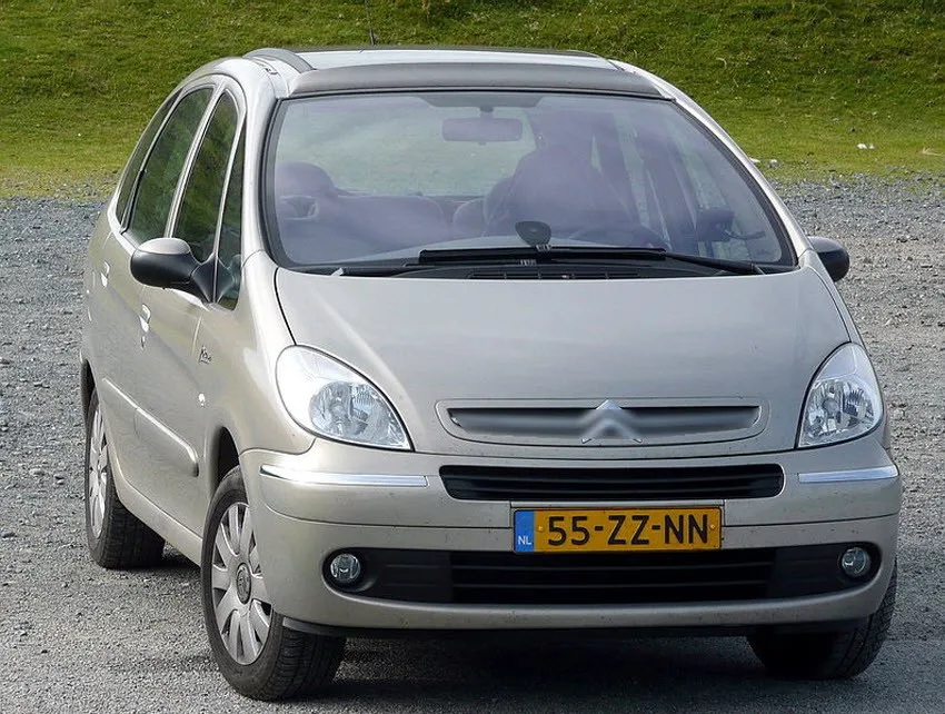 EeMrke автомобильный Стайлинг для Citroen Xsara Picasso 2 в 1 Многофункциональный светодиодный Противотуманные фары DRL с объективом дневные ходовые огни