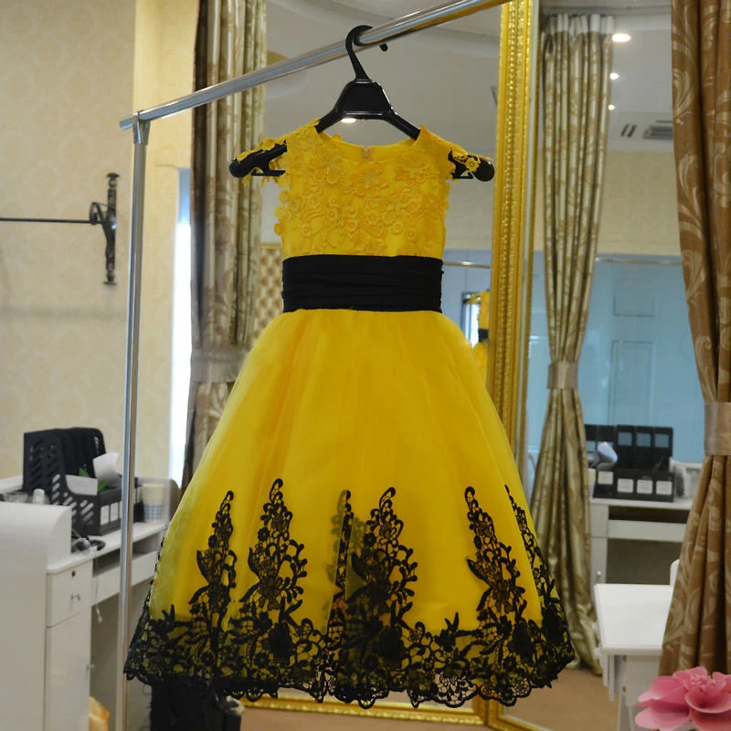Flower girl dresses in black and yellow Flower girl dresses in black and yellow
